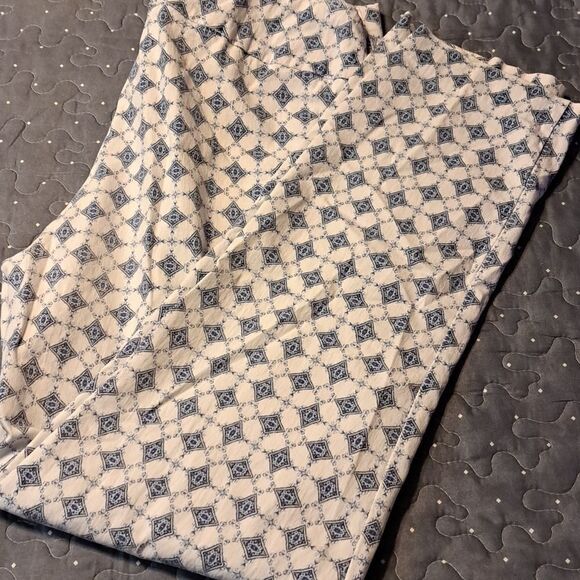 New Directions Blue and white crops size 12 - Picture 1 of 4